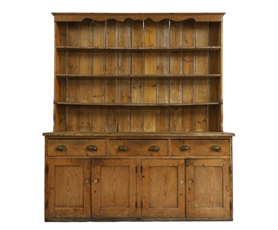 Lot 618 - A large pine dresser