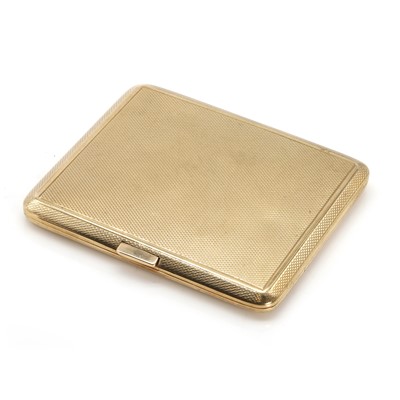 Lot 323 - A 9ct gold cigarette case