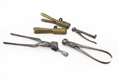 Lot 213 - A collection of bullet moulds