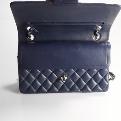 Lot 494 - A Chanel blue calfskin leather flap bag