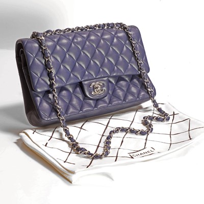 Lot 494 - A Chanel blue calfskin leather flap bag