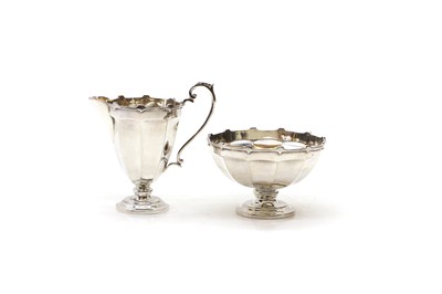 Lot 8 - A silver cream jug and bowl