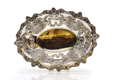 Lot 10 - A Victorian pierced silver bowl