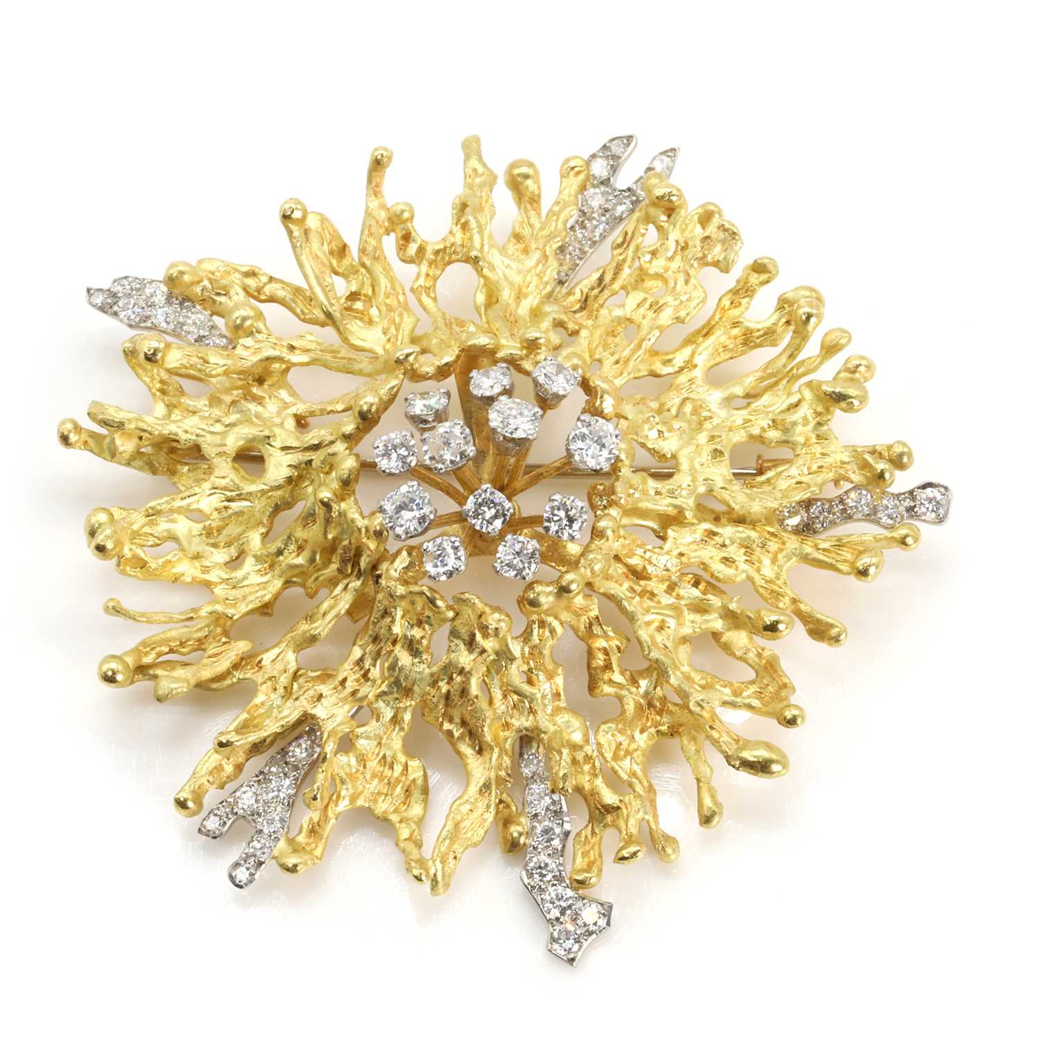 Lot 119 - An 18ct gold diamond set brooch, by Andrew Grima