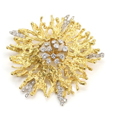 Lot 119 - An 18ct gold diamond set brooch, by Andrew Grima