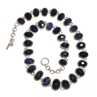 Lot 150 - A silver sapphire necklace