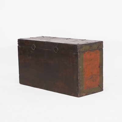 Lot 208 - A painted pine chest