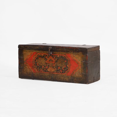 Lot 91 - A small painted pine chest