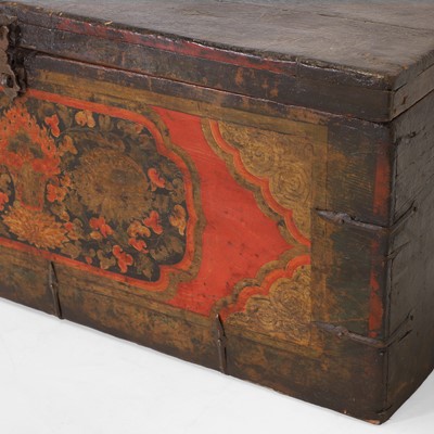 Lot 91 - A small painted pine chest