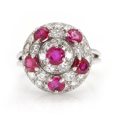 Lot 128 - A diamond and ruby bombé ring