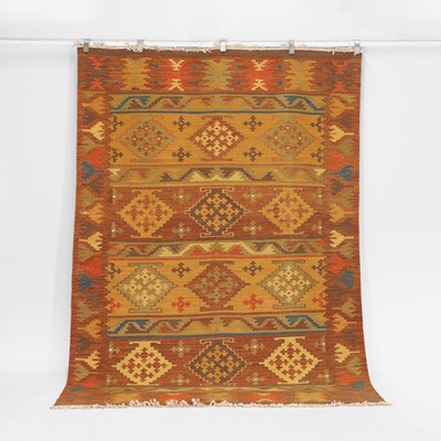 Lot 252 - A flat-weave kilim rug