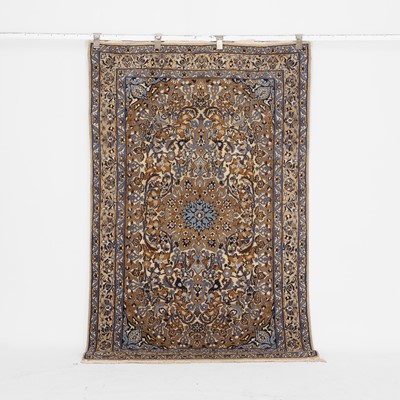Lot 238 - A Keshan wool rug
