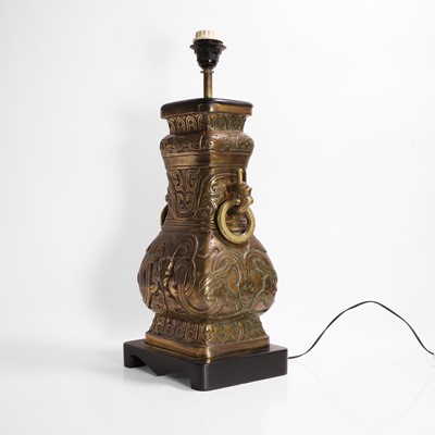Lot 209 - An archaic-style brass lamp