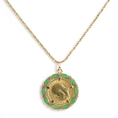Lot 387 - A sovereign pendant