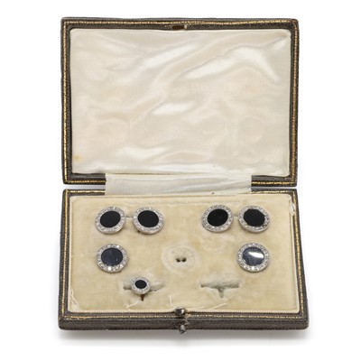 Lot 317 - An Art Deco onyx and diamond dress set