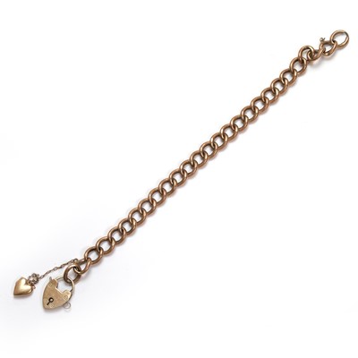 Lot 358 - A curb link bracelet