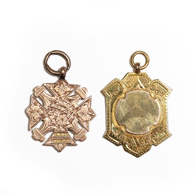 Lot 186 - Two 9ct gold fob pendants