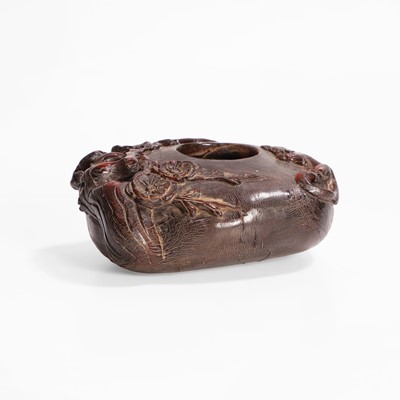 Lot 88 - A carved horn brush washer