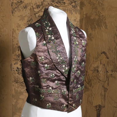 Lot 368 - A gentlemen's silk waistcoat