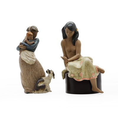 Lot 306 - Two Lladro figures