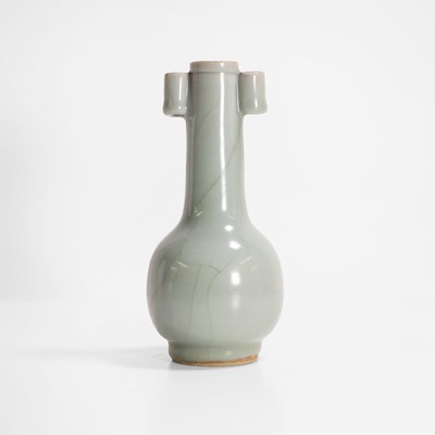Lot 265 - A Chinese celadon-glazed vase