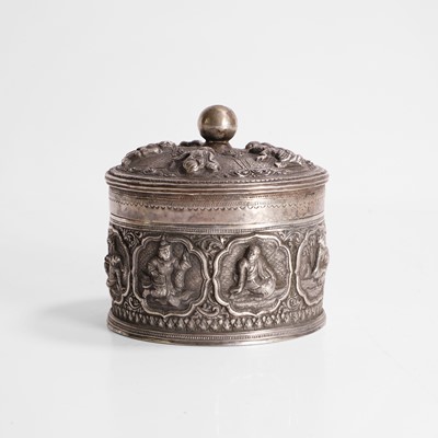 Lot 440 - A white-metal container and cover