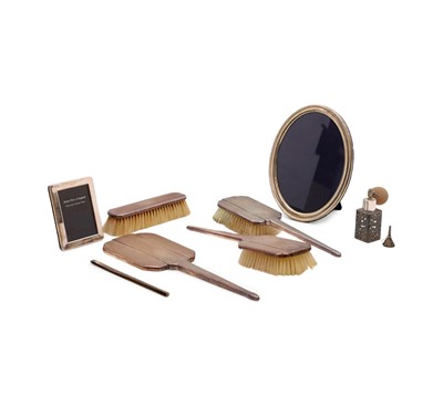 Lot 50 - A collection of silver items