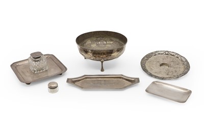 Lot 23 - A collection of silver items