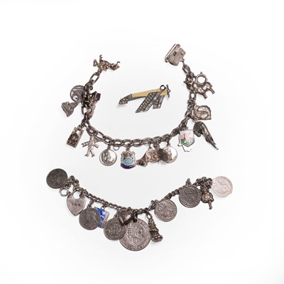Lot 315 - A small group of silver jewellery