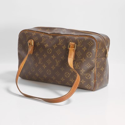 Lot 1464 - A Louis Vuitton monogrammed canvas Cite bag