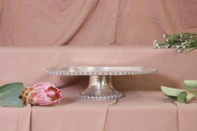Lot 308 - A James II silver tazza