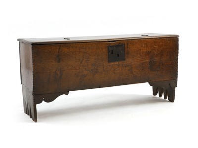 Lot 517 - A five plank oak coffer
