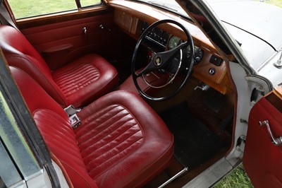 Lot 56 - 1968 Jaguar 340 auto saloon