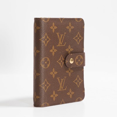 Lot 499 - A Louis Vuitton monogrammed canvas purse
