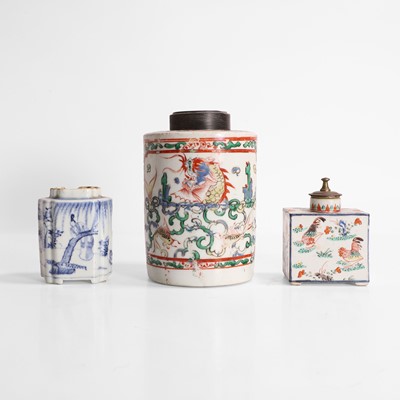 Lot 85 - A collection of Chinese and Japanese tea canisters