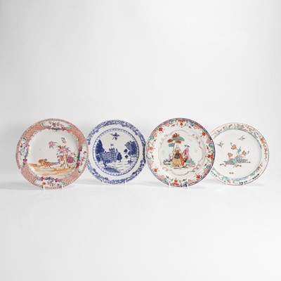 Lot 87 - A collection of four Chinese export plates