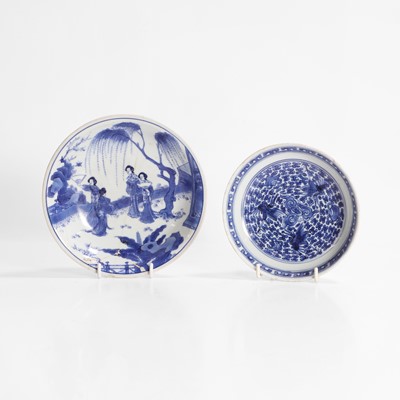 Lot 90 - A Chinese blue and white dish