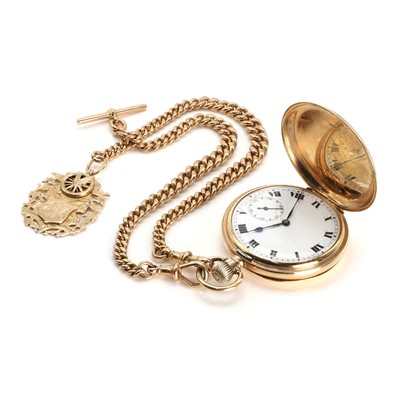 Lot 334 - A 9ct gold side wind hunter watch