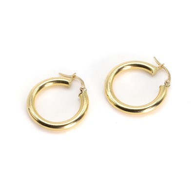 Lot 179 - A pair of gold hoop earrings