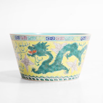 Lot 603 - A Chinese sancai-glazed bowl