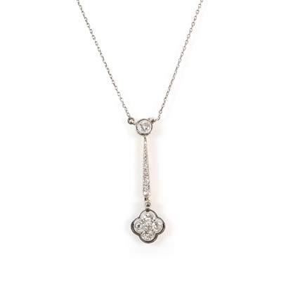 Lot 75 - An early 20th century diamond set pendant necklace