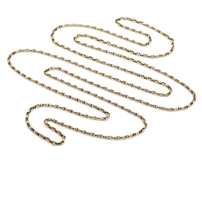 Lot 329 - An antique fancy link muff chain