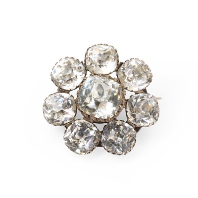 Lot 3 - An antique foiled paste brooch