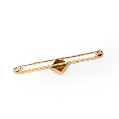 Lot 47 - An Edwardian split pearl and diamond bar brooch