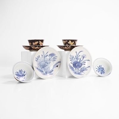 Lot 96 - A collection of Chinese cups and saucers