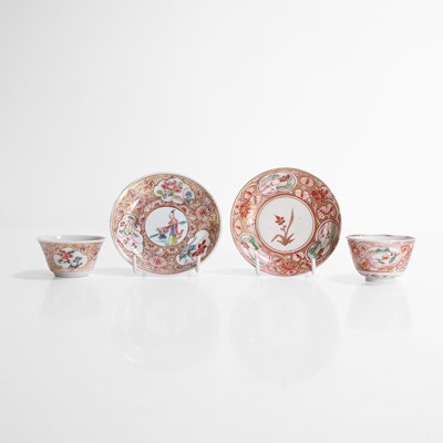 Lot 100 - Two pairs of Chinese export famille rose cups and saucers