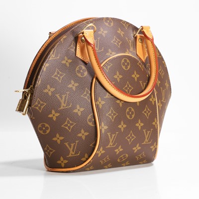 Lot 460 - A Louis Vuitton monogrammed canvas Ellipse bag