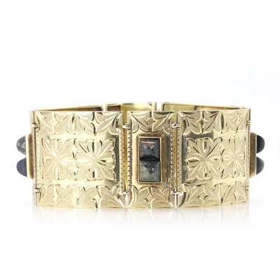 Lot 245 - An Austrian gold plaque bracelet