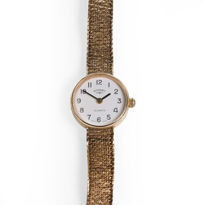 Lot 426 - A ladies' 9ct gold Rotary quartz bracelet watch