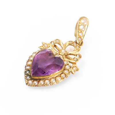 Lot 21 - An amethyst and split pearl heart shaped pendant